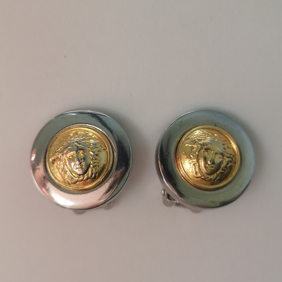 SOLD! VERSACE Medusa head medallion earring - Picture 2 of 4